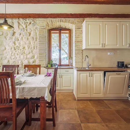 On Bisevo - Transfer And Car Included, 5 Min To The Sea
