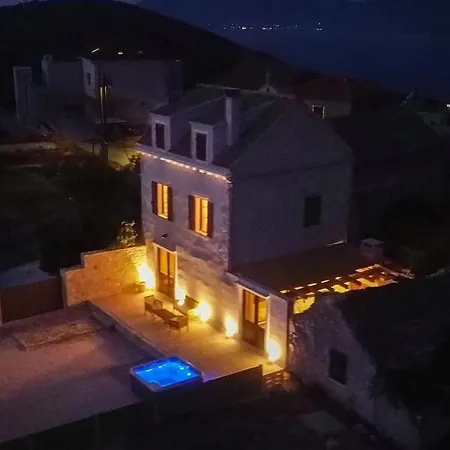 Villa On Bisevo - Transfer And Car Included, 5 Min To The Sea